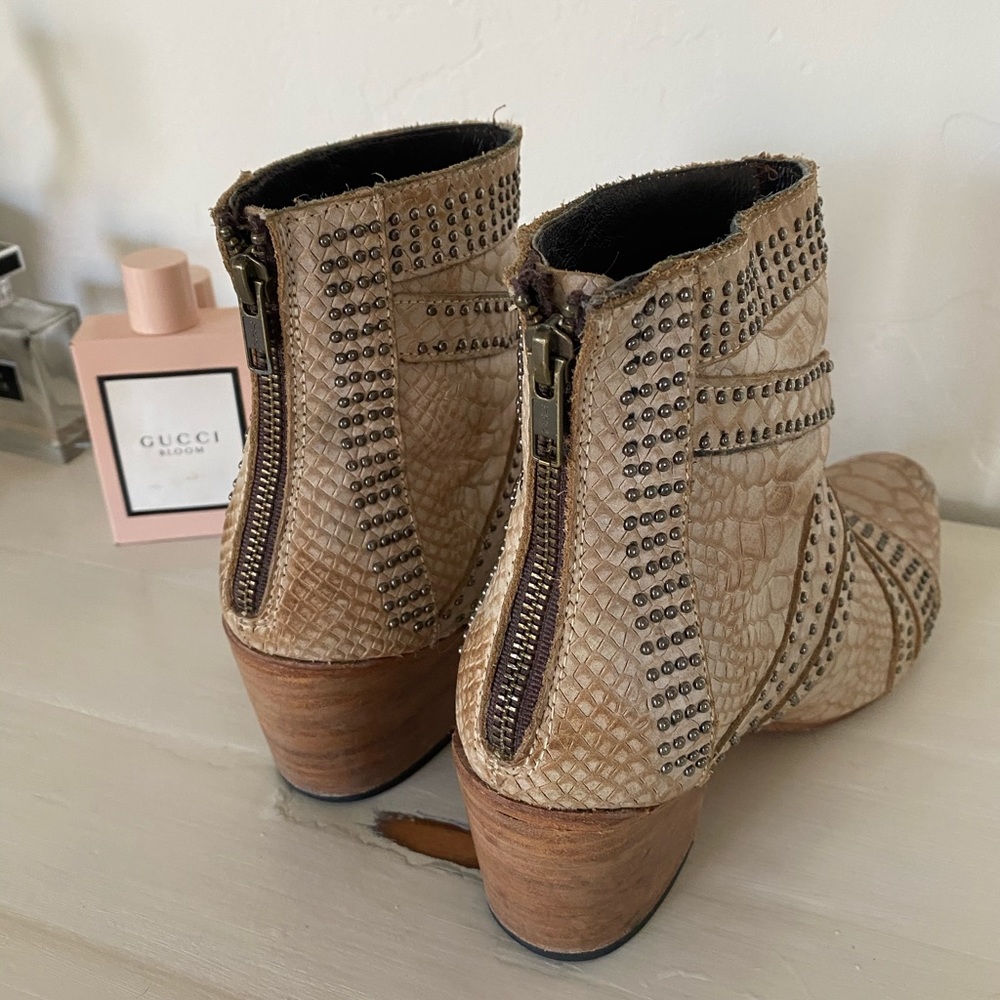 FREE BIRD BY STEVEN ankle boots